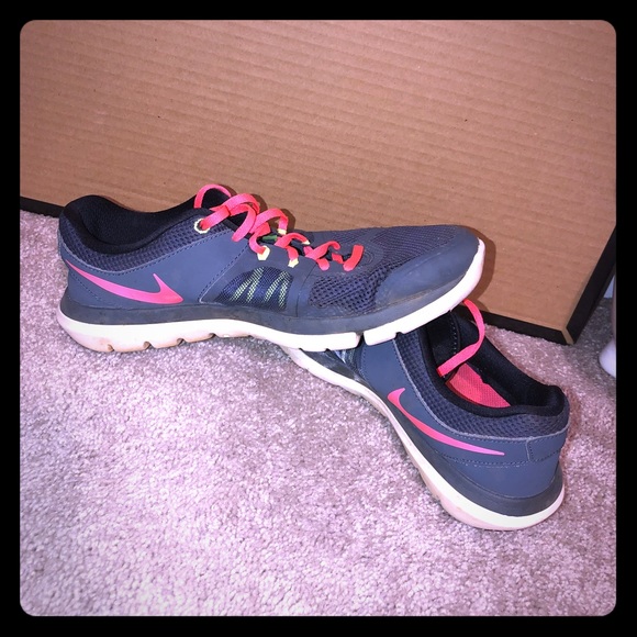 Nike Shoes - Tennis Shoes Nike Shoes - Tennis Shoes
